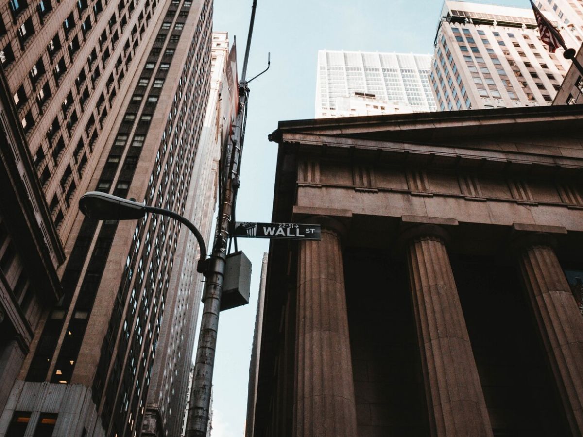 Are U.S. Homes Overpriced Wall Street Thinks So