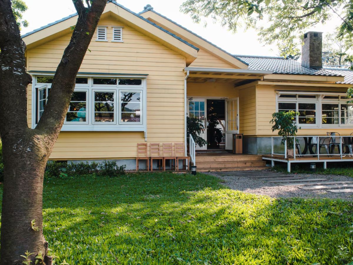 Mortgage Rates Edge Closer to 7%, Threatening to Crush Demand